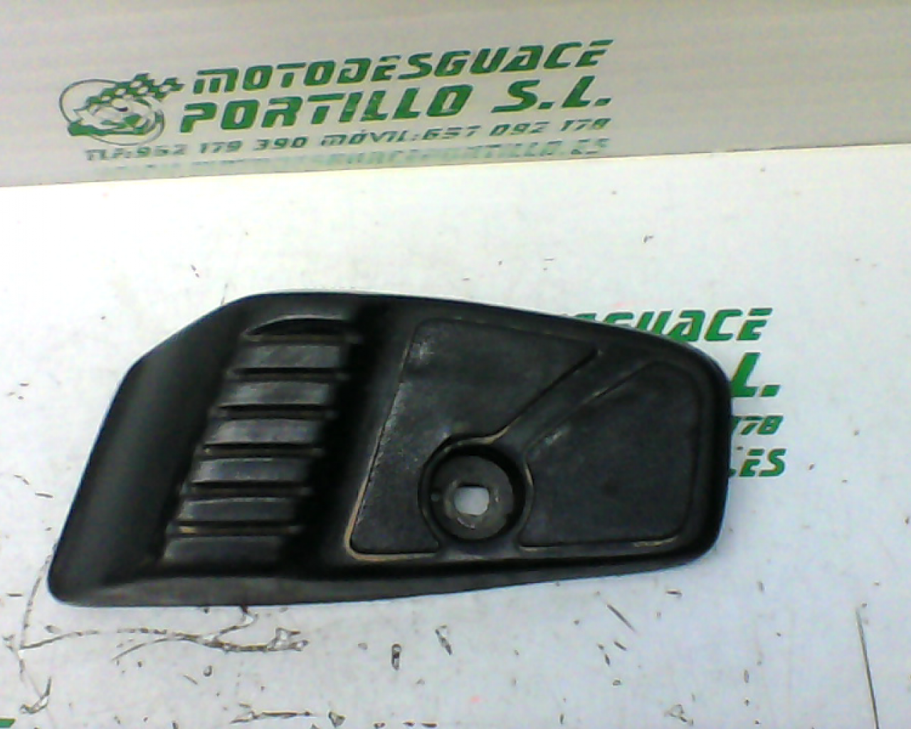 Reposapies trasero derecho Honda LEAD 100 (2006-2007)