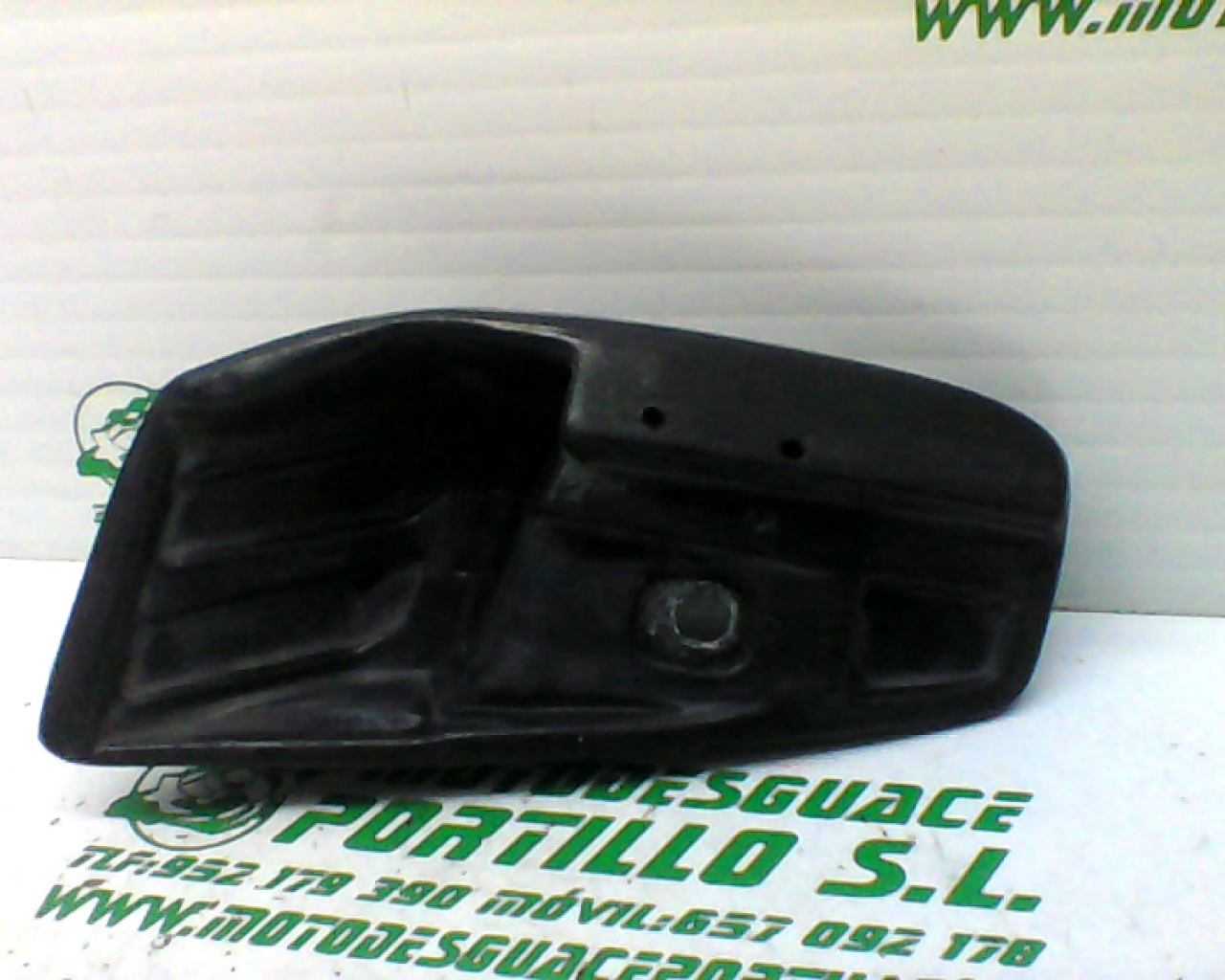 Reposapies trasero izquierdo Honda LEAD 100 (2006-2007)