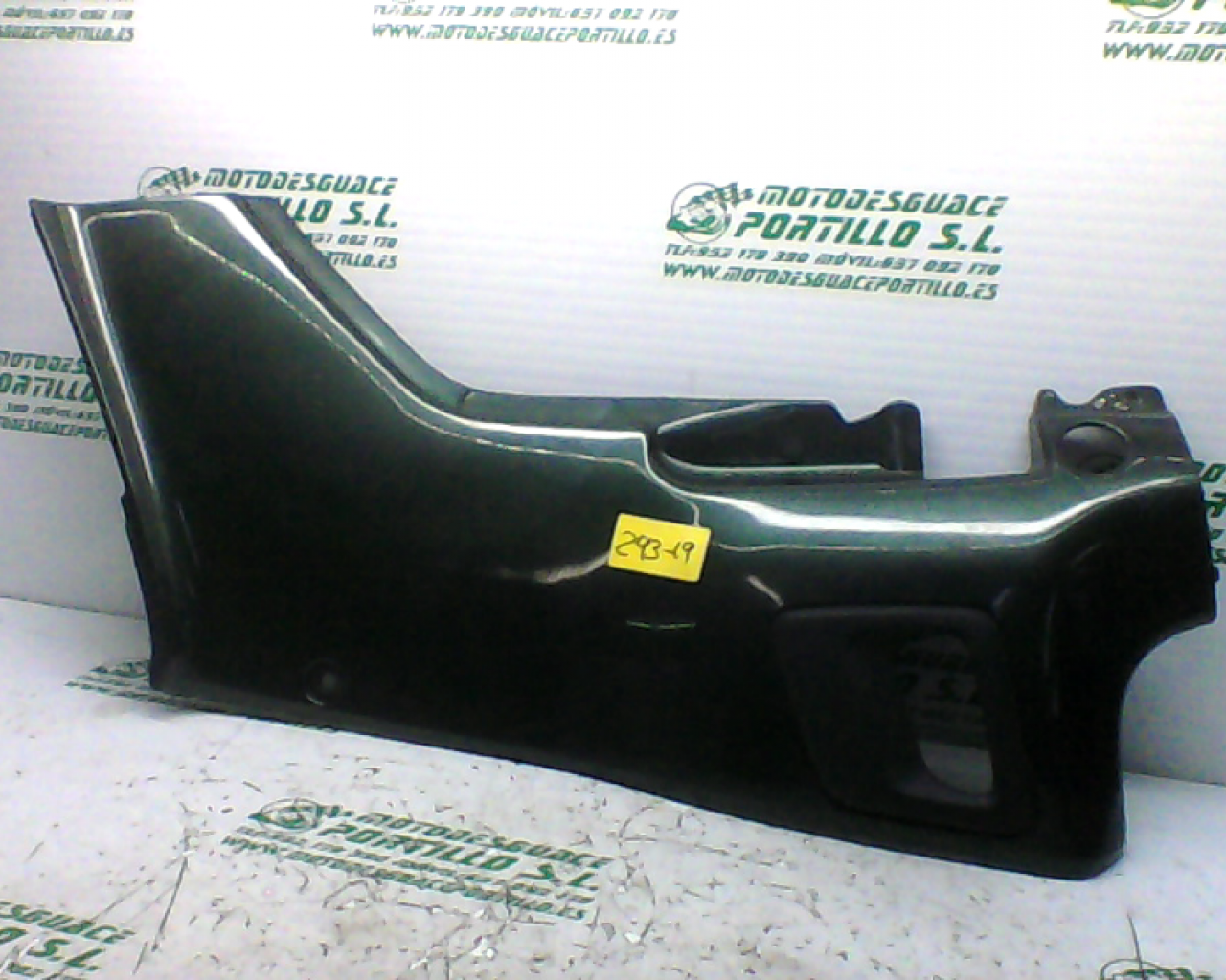 Carcasa lateral trasera izquierda Honda PAN EUROPEAN (1990-2000)