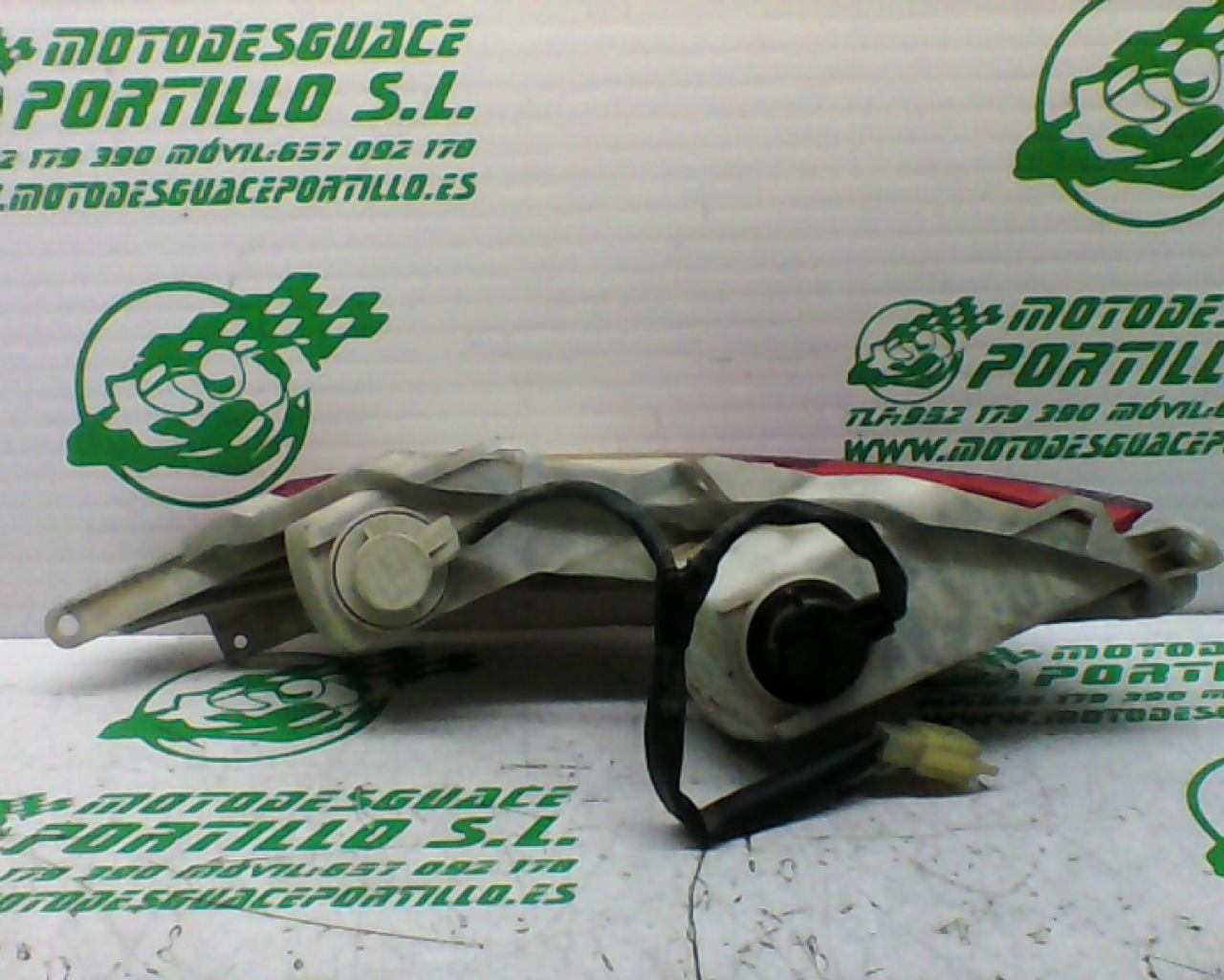 Intermitente trasero derecho Honda Pantheon 125 4T (2005-2006)