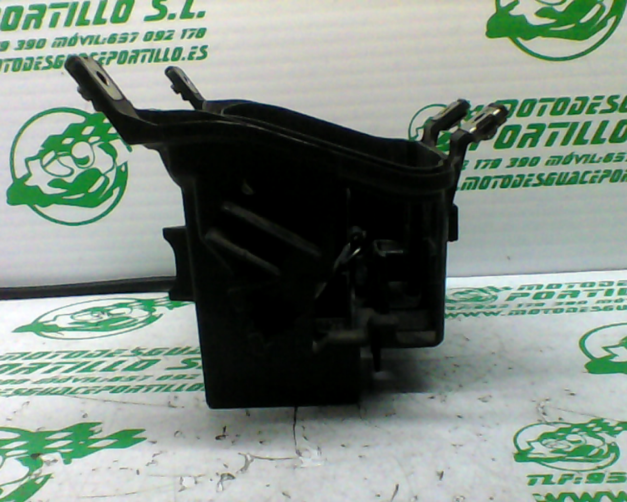 Caja batería Honda Pcx 125 (2010-2012)