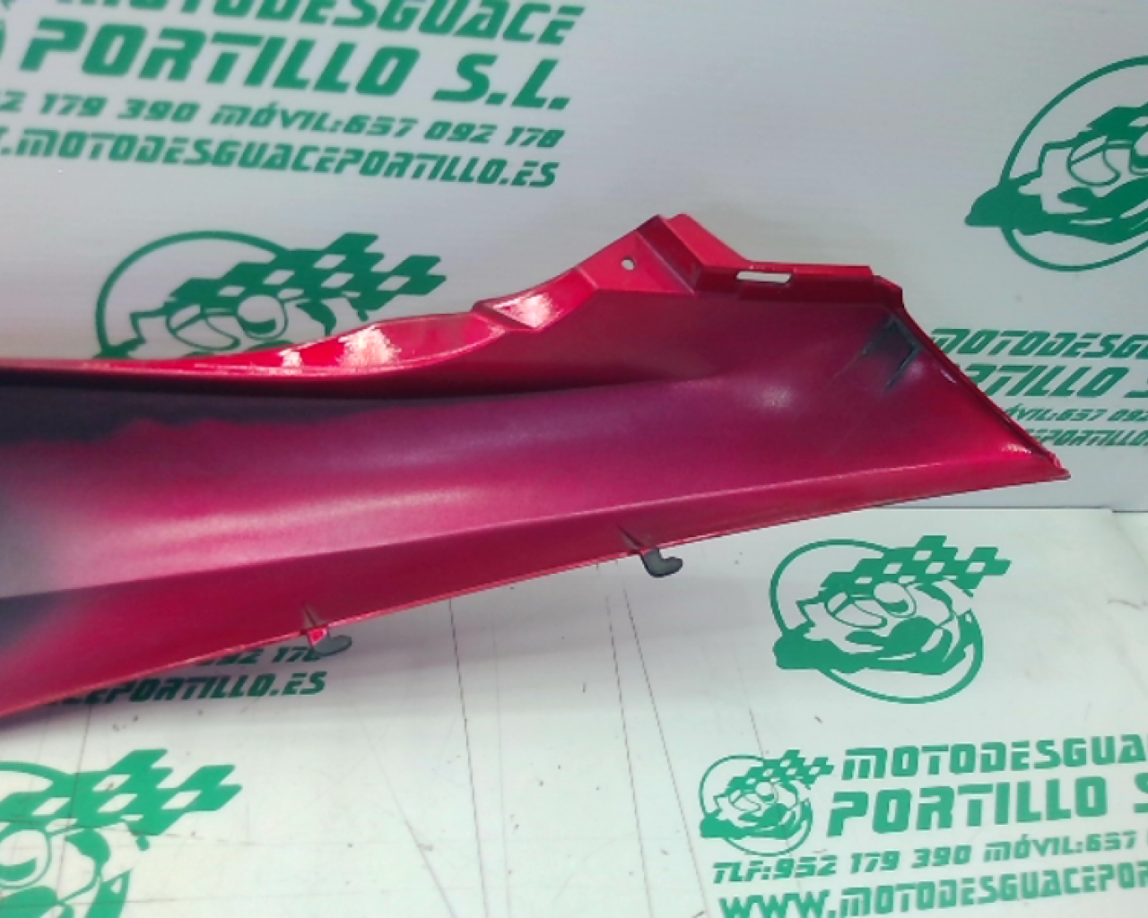 Carcasa lateral trasera izquierda Honda Pcx 125 (2010-2012)