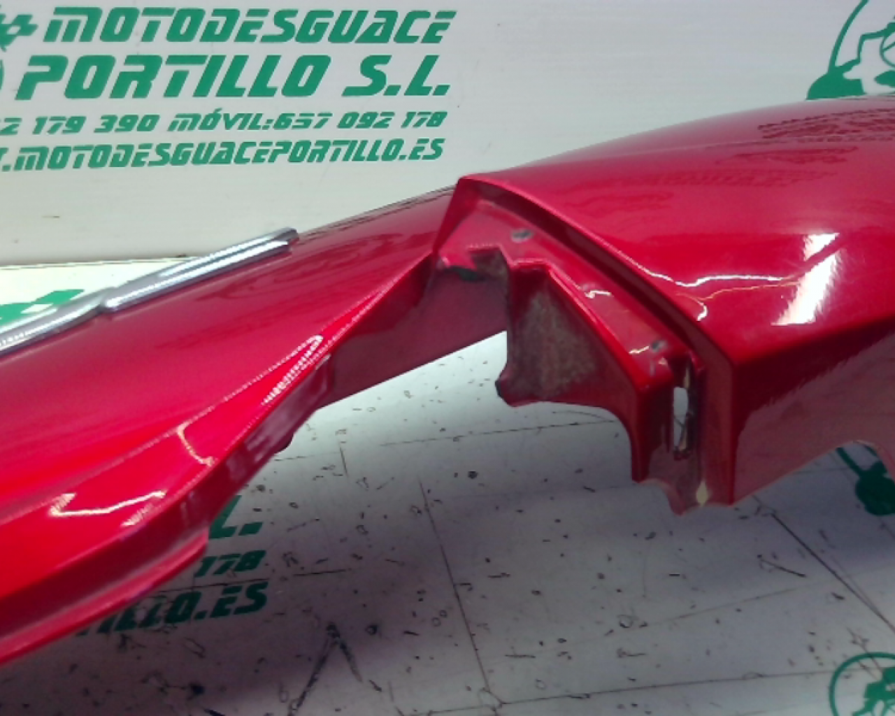 Carcasa lateral trasera izquierda Honda Pcx 125 (2010-2012)