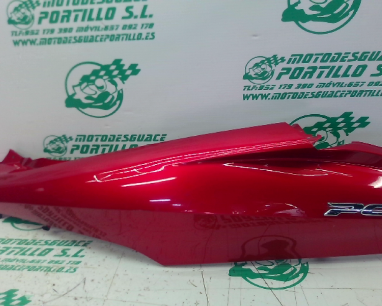 Carcasa lateral trasera izquierda Honda Pcx 125 (2010-2012)