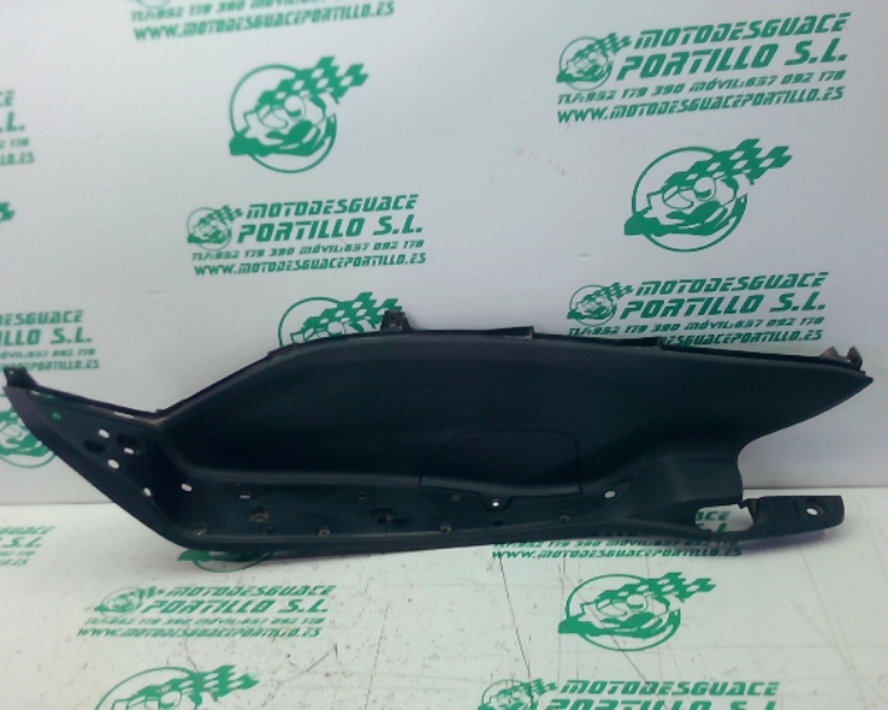 Suelo izquierdo Honda Pcx 125 (2010-2012)