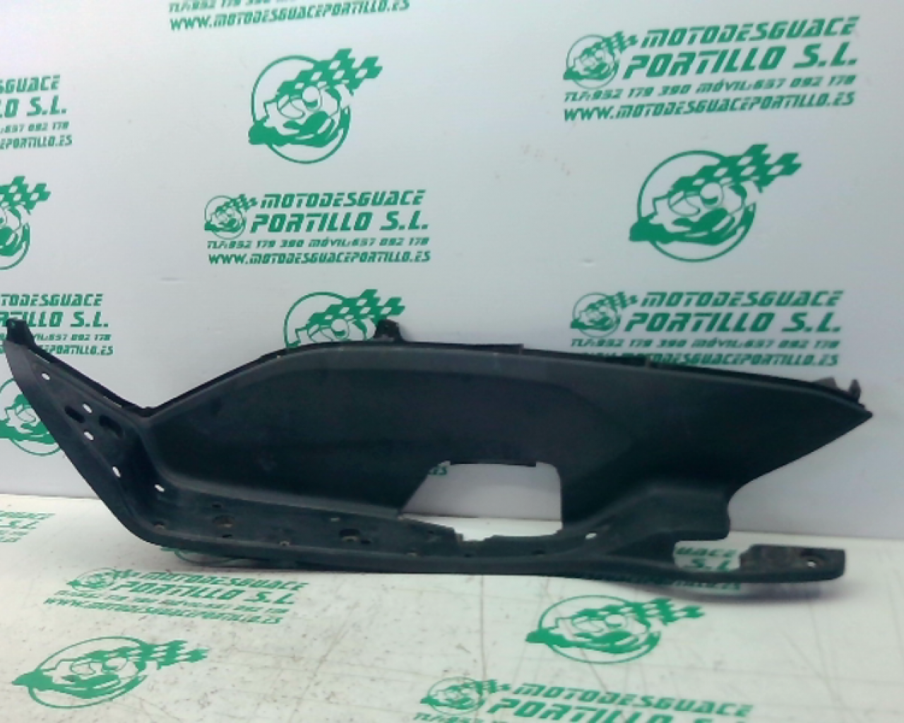 Suelo izquierdo Honda Pcx 125 (2010-2012)