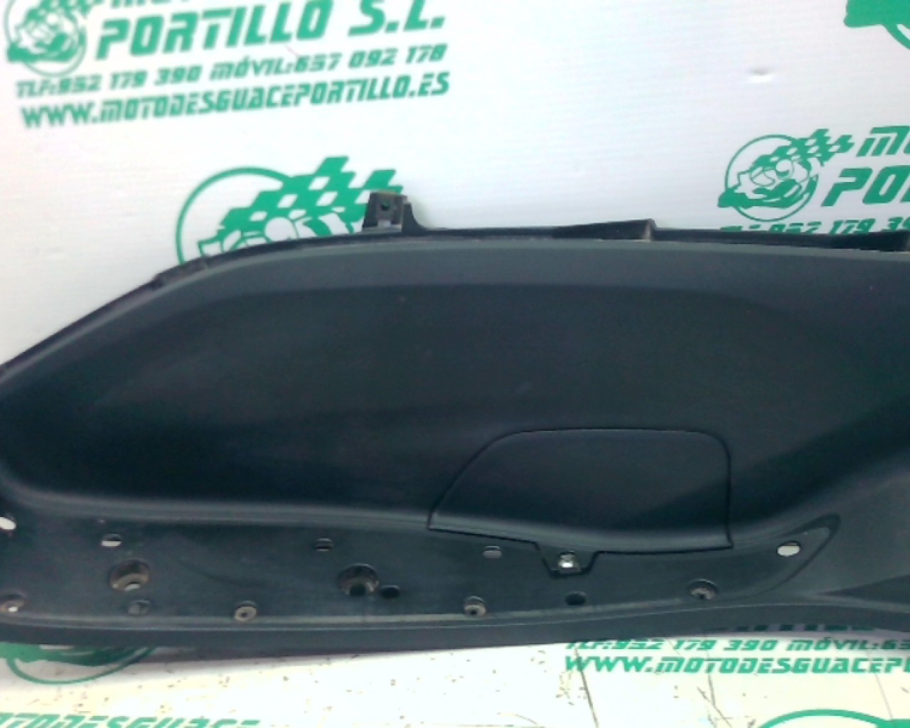 Suelo izquierdo Honda Pcx 125 (2010-2012)