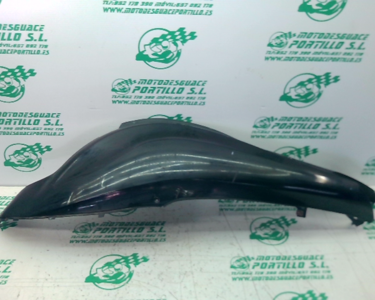 Carcasa lateral izquierda Honda PS 125 (2007-2008)