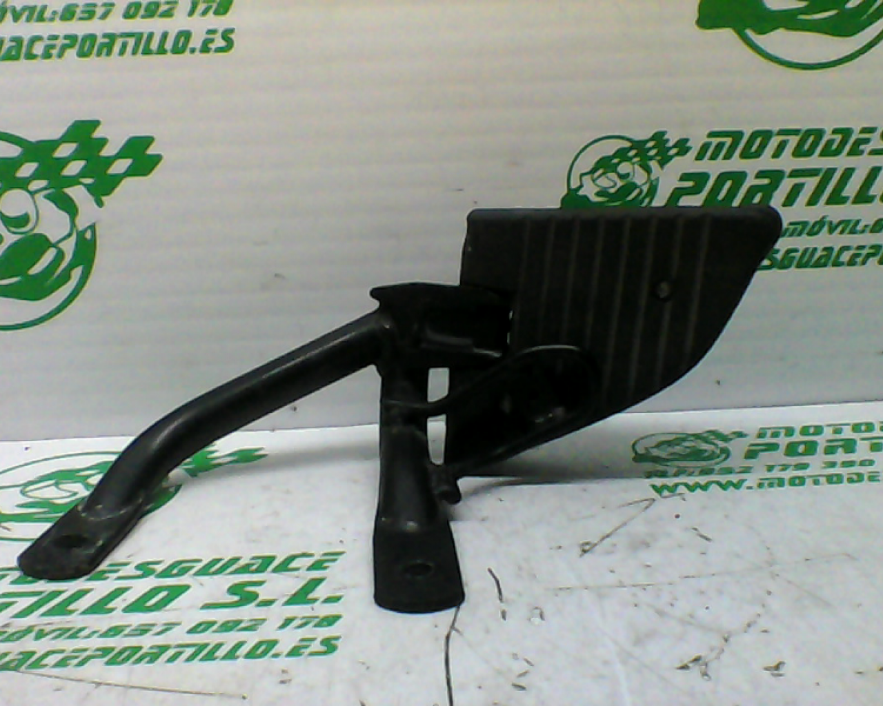 Estribera trasera izquierda con reposapies  Honda SH   125 (2004-2007)