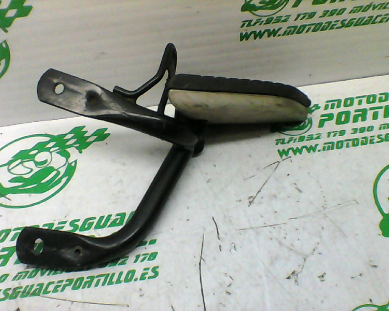 Estribera trasera izquierda con reposapies  Honda SH   125 (2004-2007)