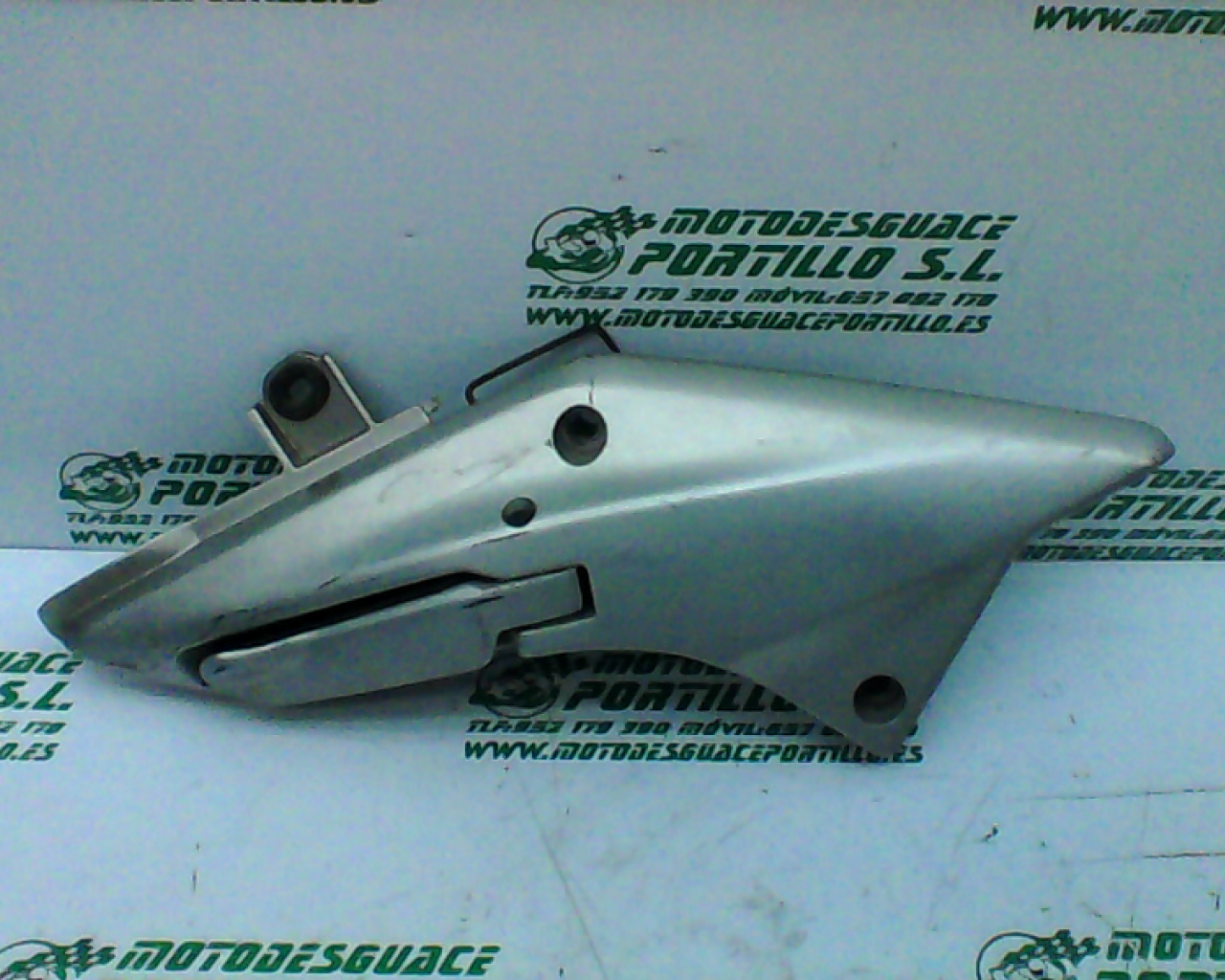 Reposapies trasero Honda Silver wing 600 (2005-2006)