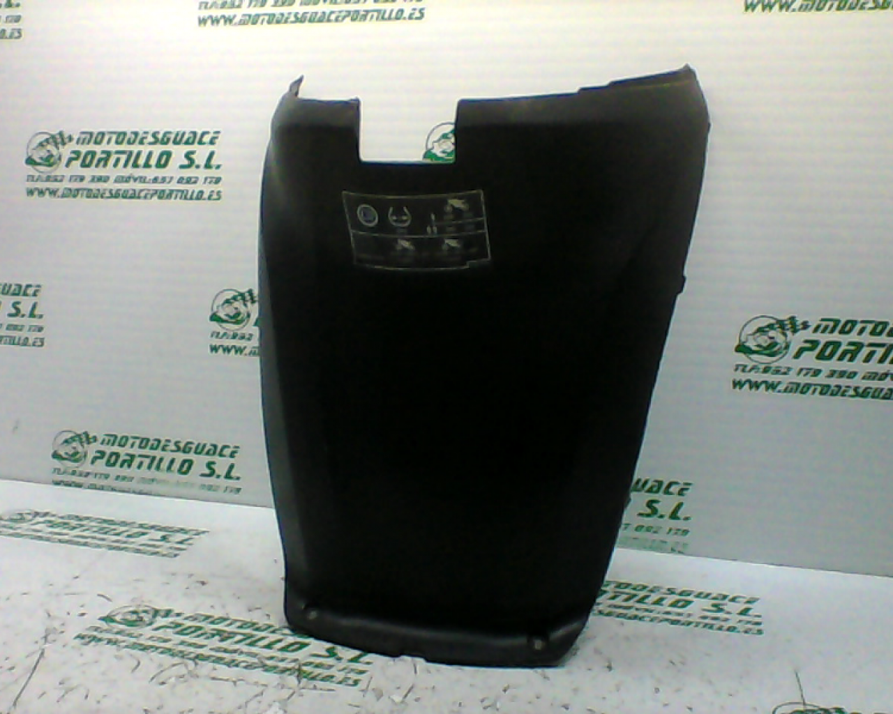 Carcasa bajo asiento Honda VISION 110 (2015-2016)