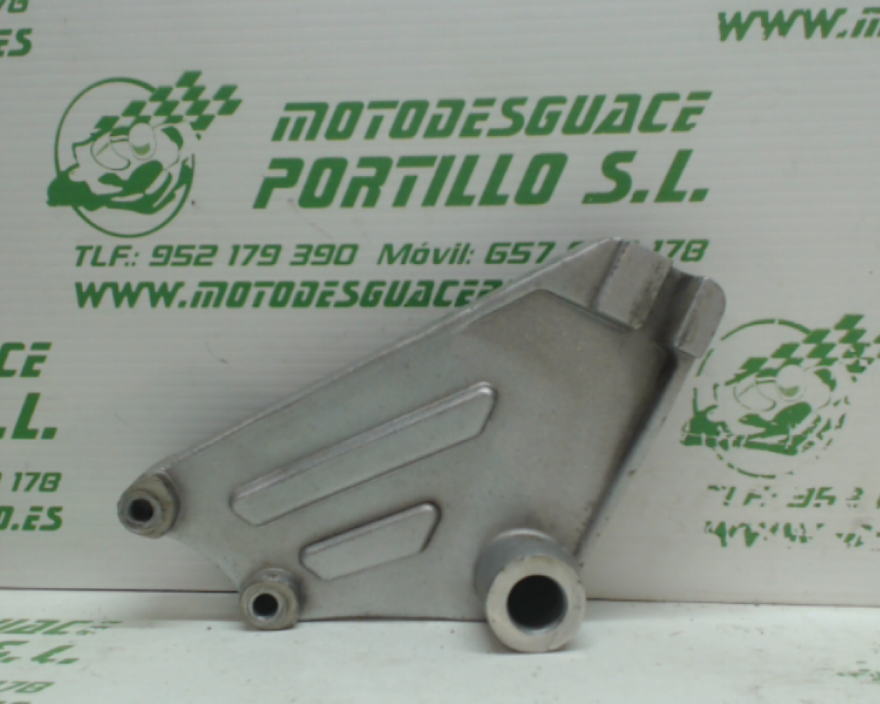 Soporte de pinza freno trasera Hyosung Aquila 650 07-08 (2007-2008)