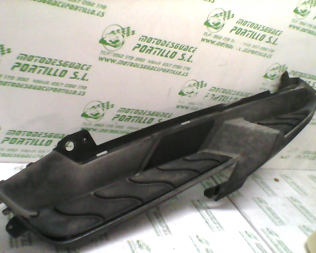 Suelo izquierdo Keeway SILVERBLADE 125   12-13 (2012-2013)