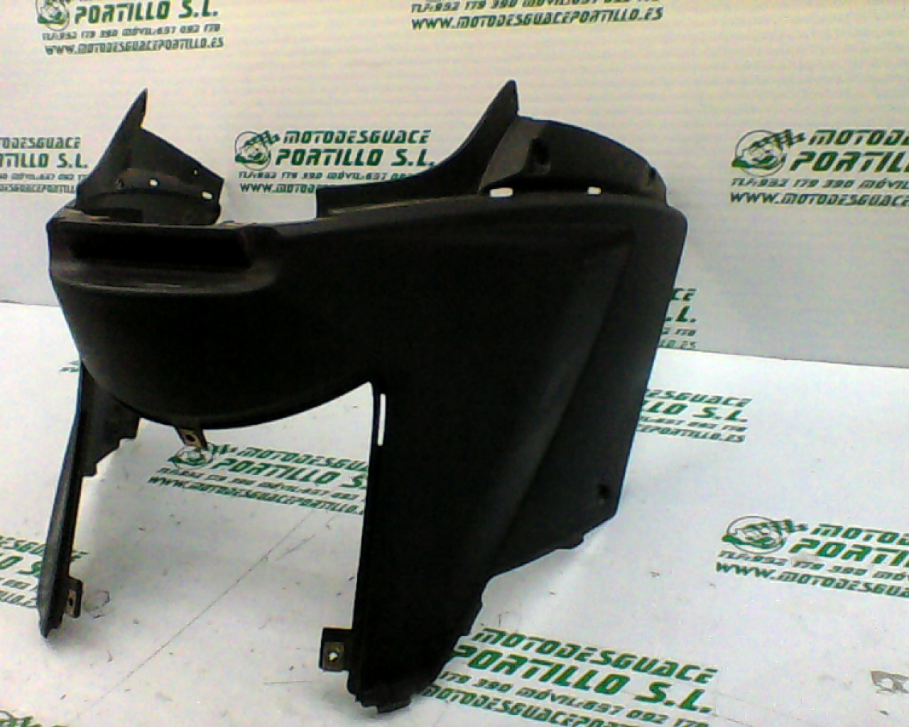 Carcasa bajo asiento Kymco Agility city  125 (2009-2012)