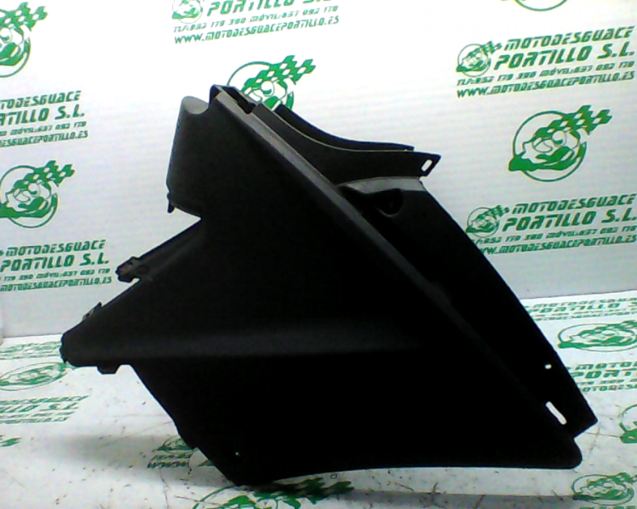 Carcasa bajo asiento Kymco Agility city  125 (2009-2012)