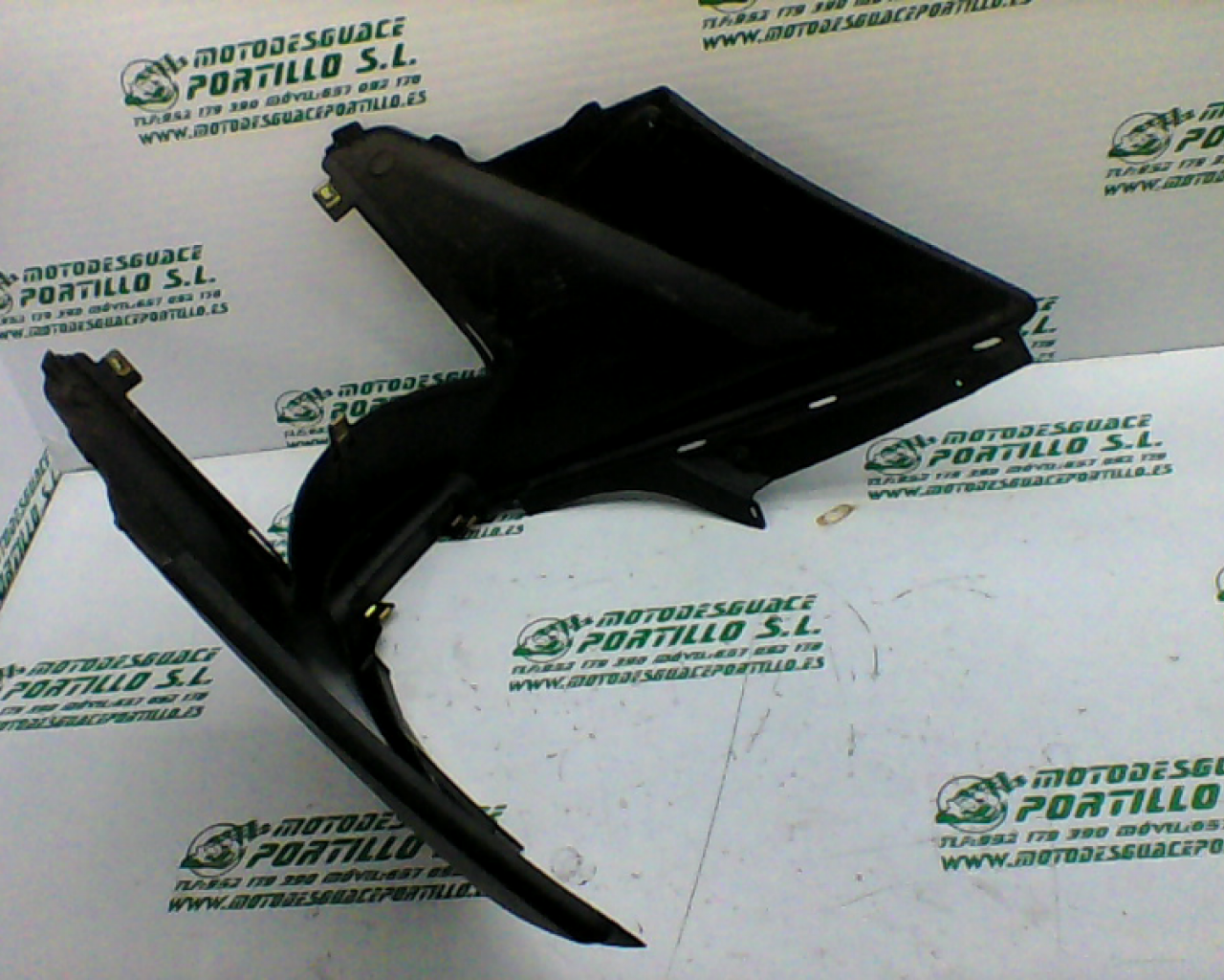 Carcasa bajo asiento Kymco Agility city  125 (2009-2012)