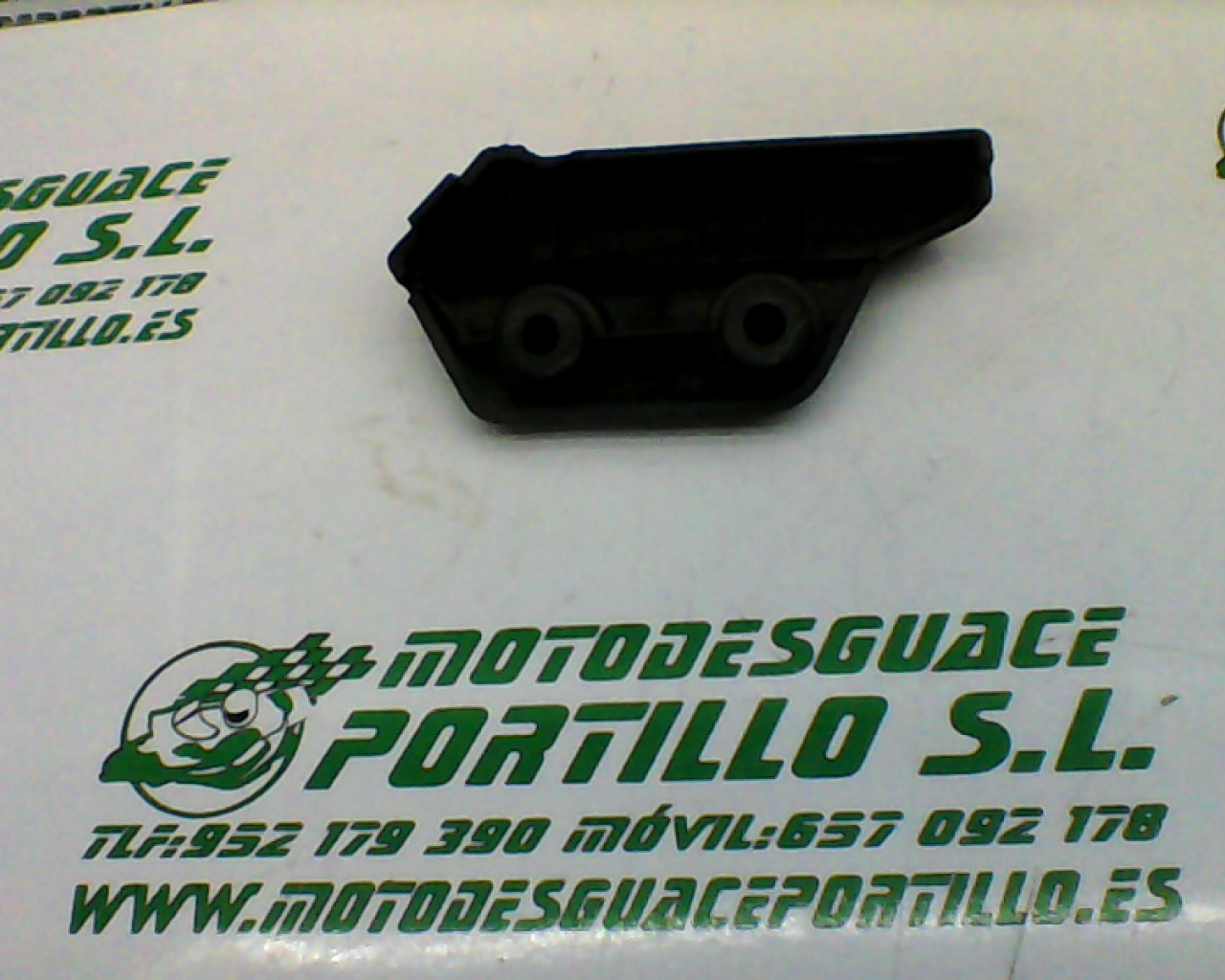 Embellecedor de reposapie derecho Kymco Agility city  125 (2009-2012)