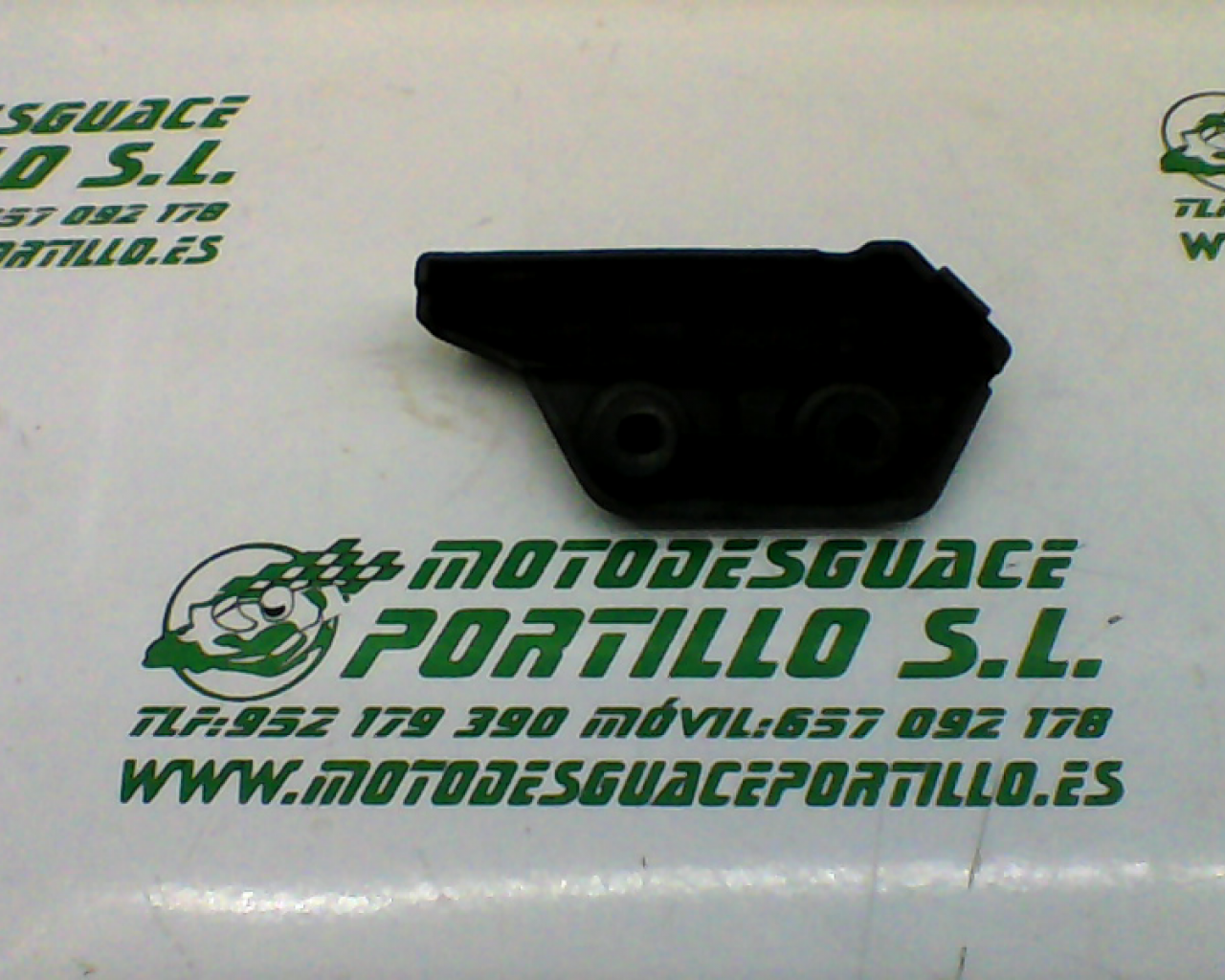 Embellecedor de reposapie izquierdo Kymco Agility city  125 (2009-2012)