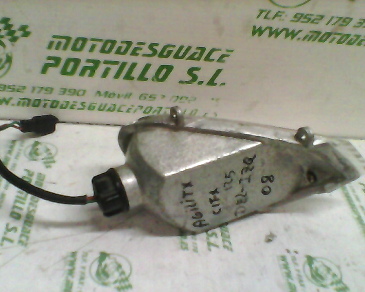 Intermitente delantero izquierdo Kymco Agility city  125 (2009-2012)