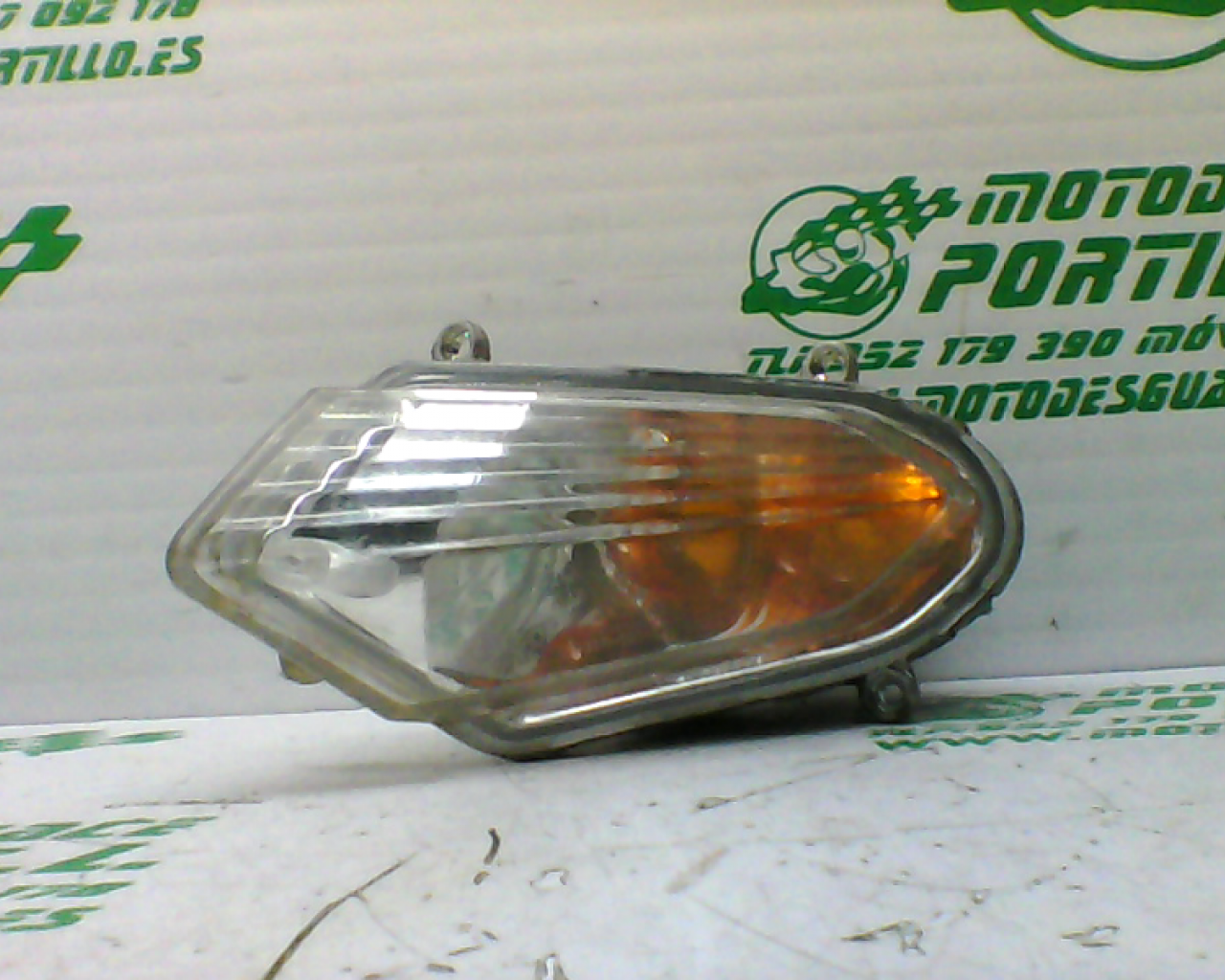 Intermitente delantero izquierdo Kymco Agility city  125 (2009-2012)