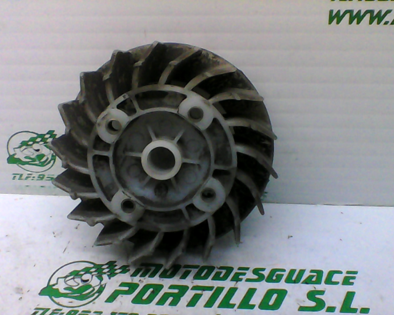 Ventilador del plato magnetico Kymco Scout  50 (2004-2006)