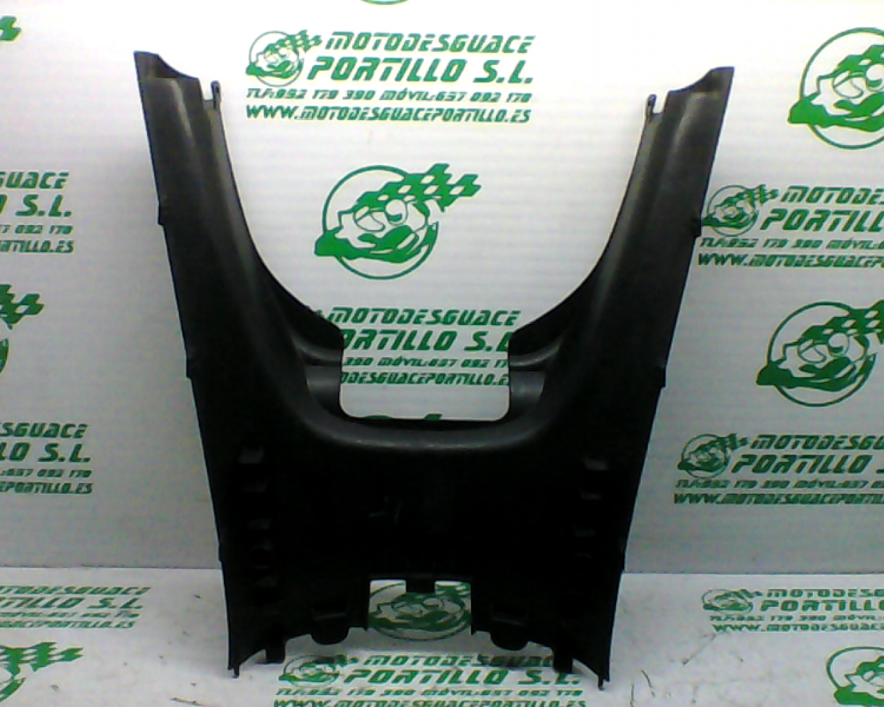 Carcasa bajo asiento Kymco Super Dink 125 (2010-2011)