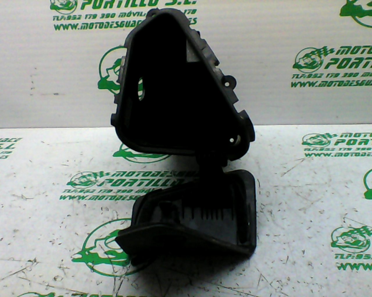 Moto Desguace Portillo - Luz de matricula Kymco Super Dink 125 (2010-2011)