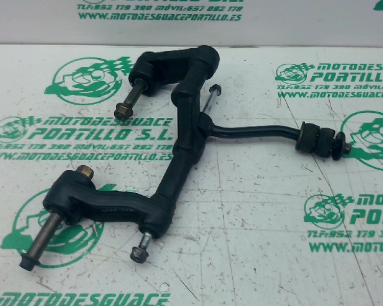 Soporte de motor Kymco Super Dink 125 (2010-2011)