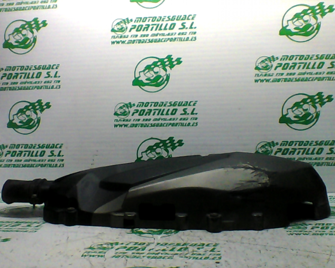 Carcasa tapa de cárter Kymco super dink 300 i (2010-2012)