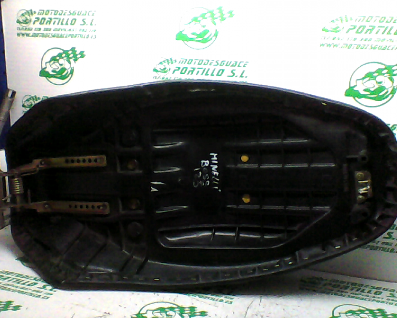 Asiento Minelli BOSS 125 (2007-2009)