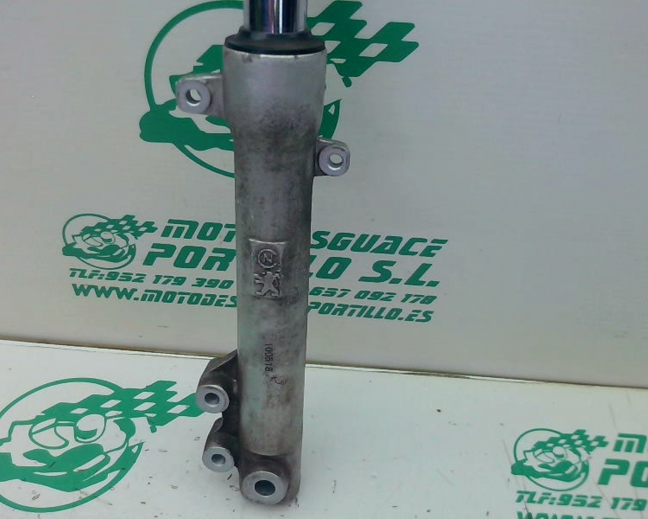 Barra horquilla izquierda Peugeot Kisbee 50 4T (2010-2012)