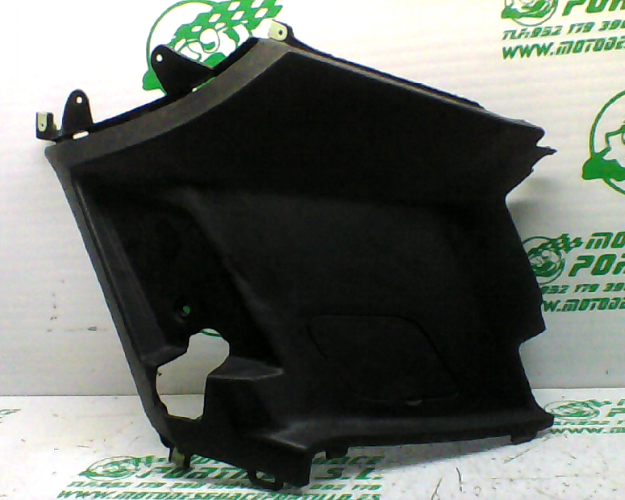 Carcasa bajo asiento derecho Peugeot Kisbee 50 4T (2010-2012)