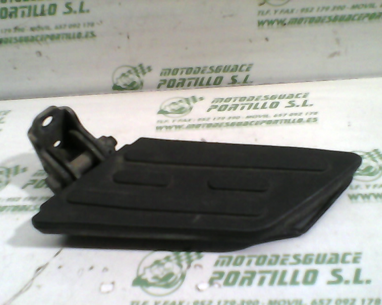 Reposapies trasero derecho Peugeot Kisbee 50 4T (2010-2012)