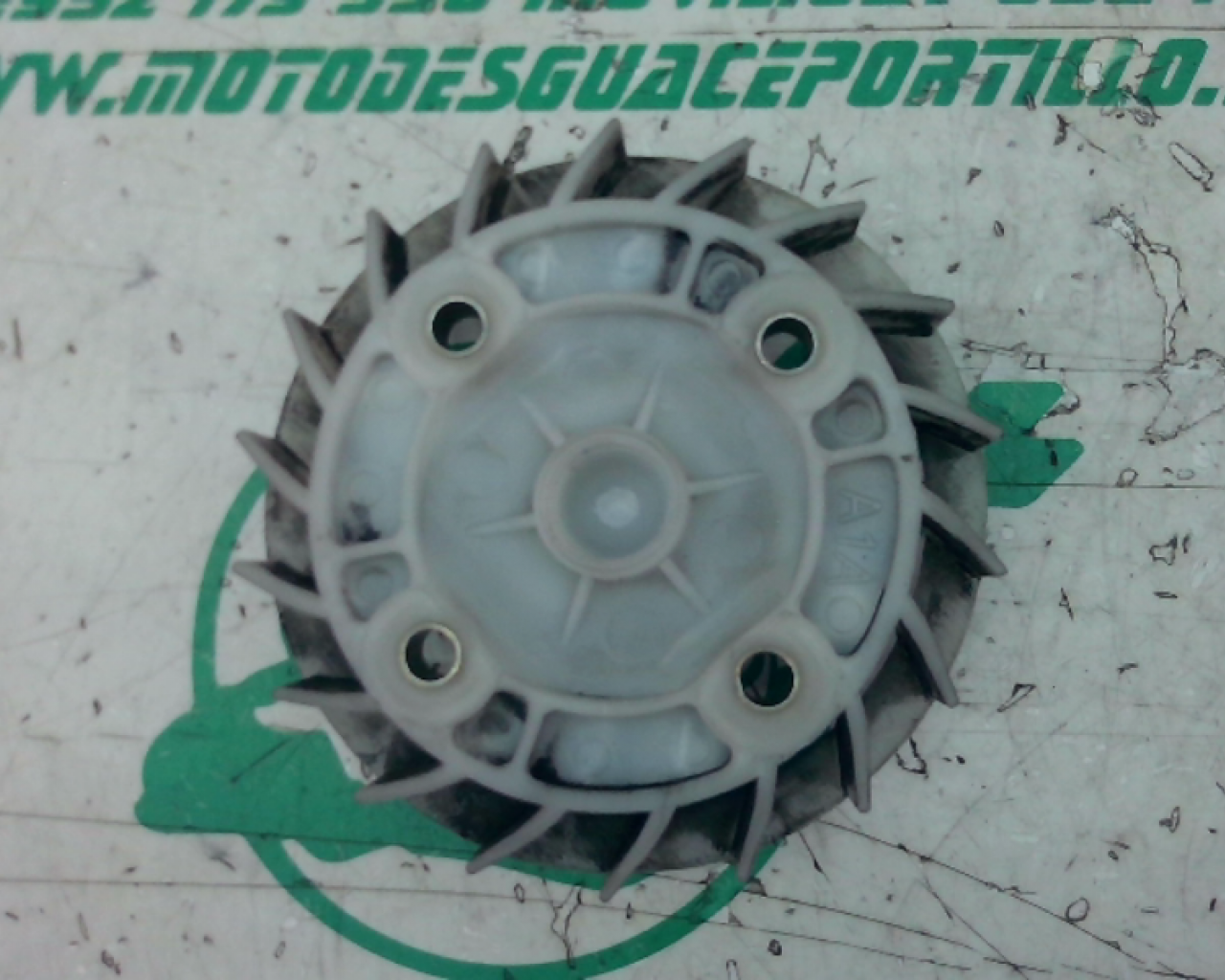 Ventilador del plato magnetico Peugeot Tweet 50 4T (2011-2013)