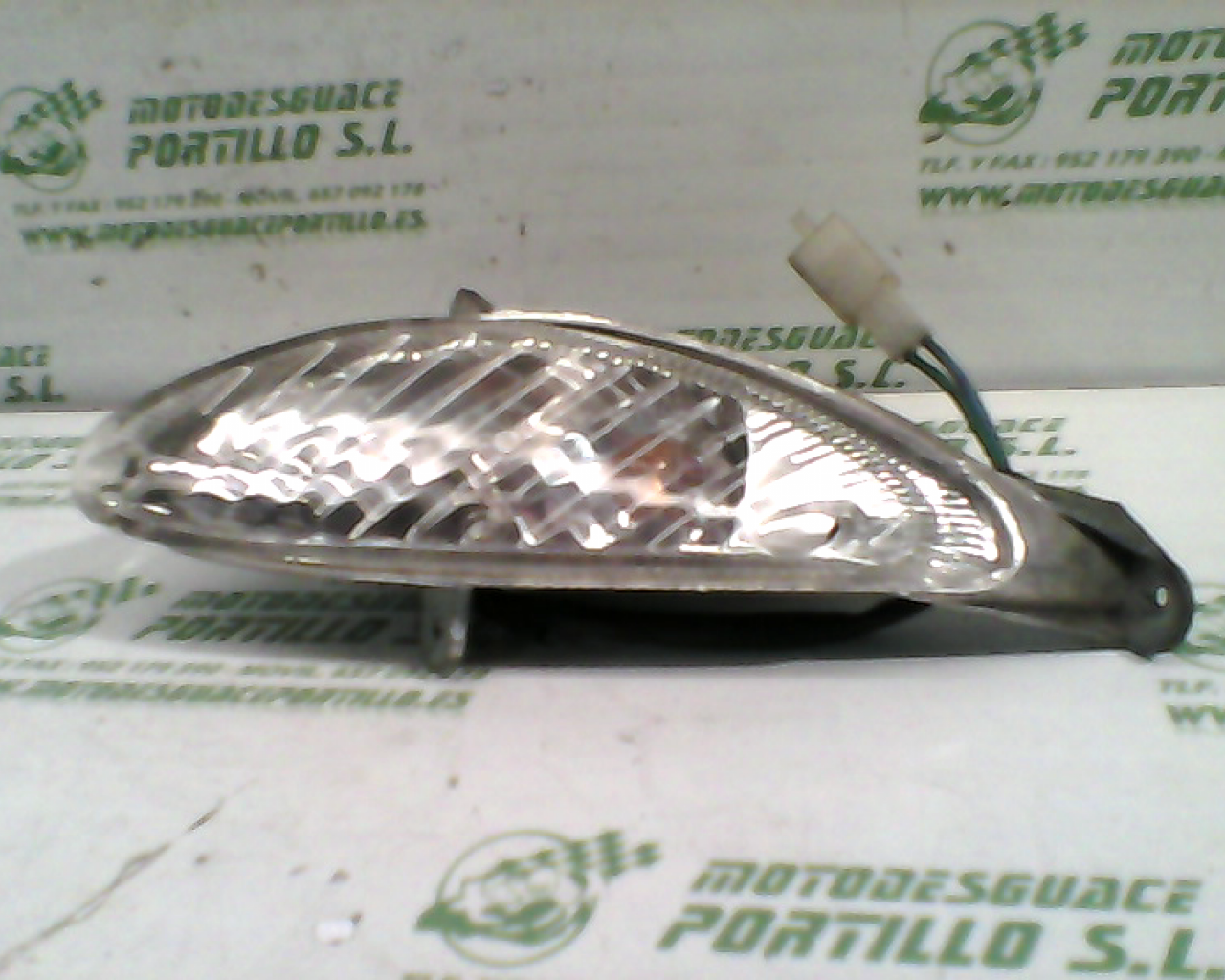 Intermitente delantero derecho Peugeot V clic 4T   50 (2005-2007)