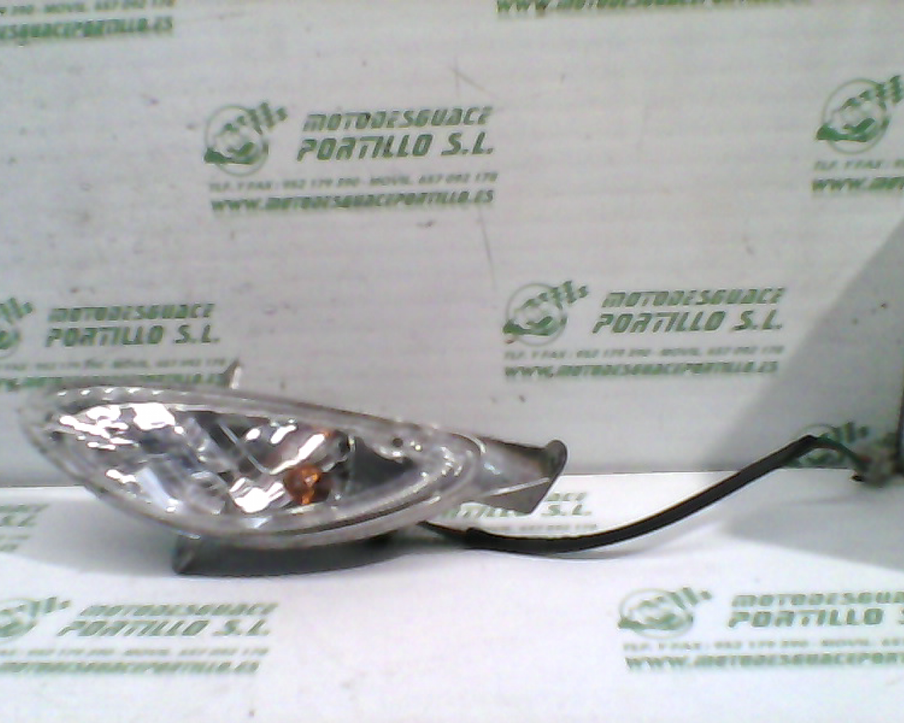 Intermitente delantero izquierdo Peugeot V clic 4T   50 (2005-2007)