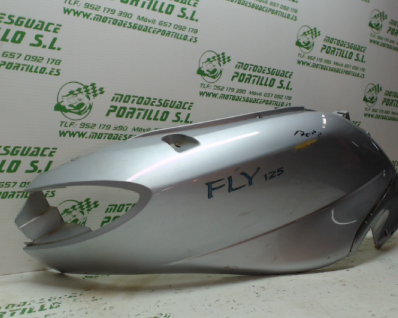 Carcasa lateral trasera derecha Piaggio FLY 125 4T (2005-2007)