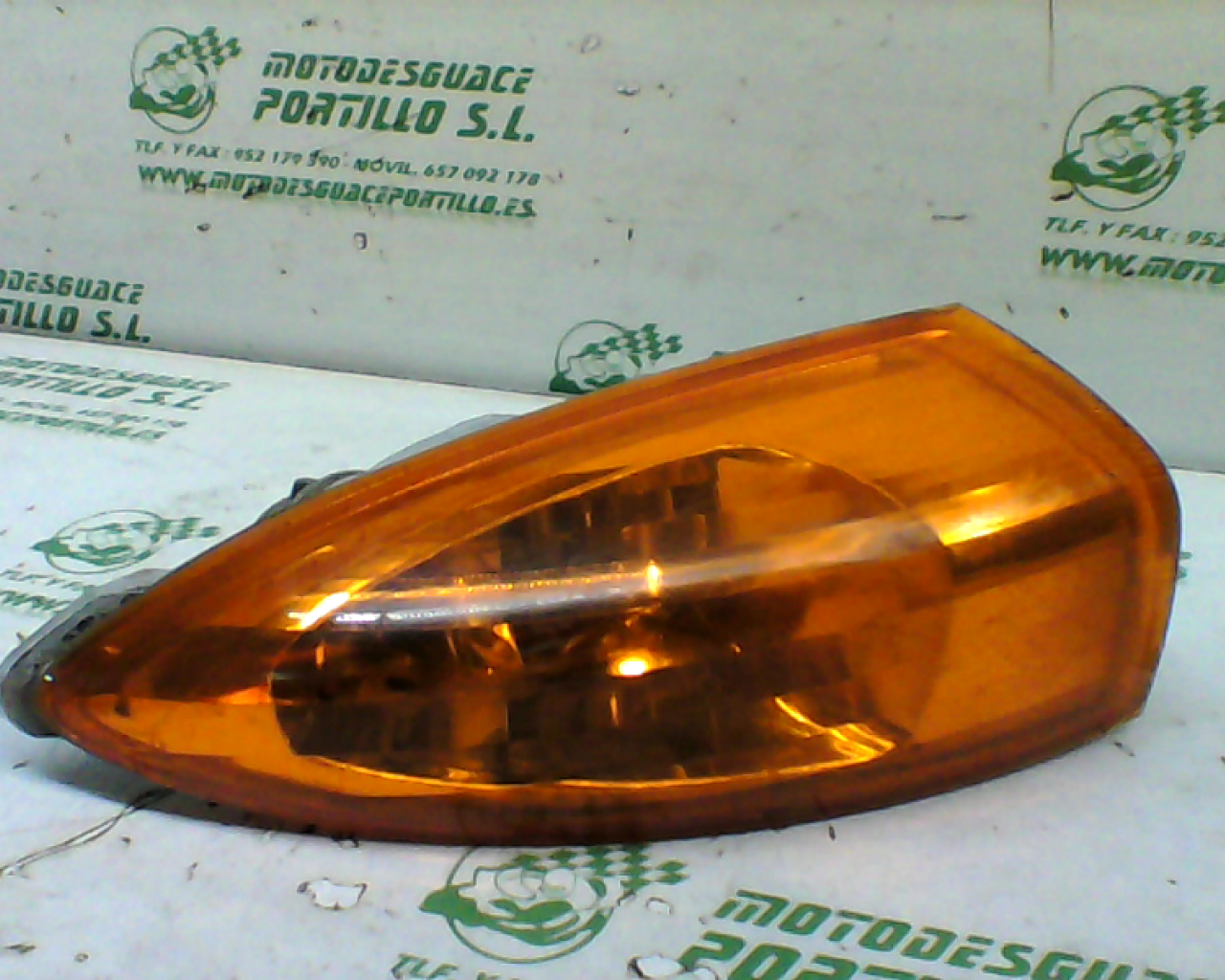 Intermitente trasero izquierdo Piaggio FLY 50 2T (2005-2007)