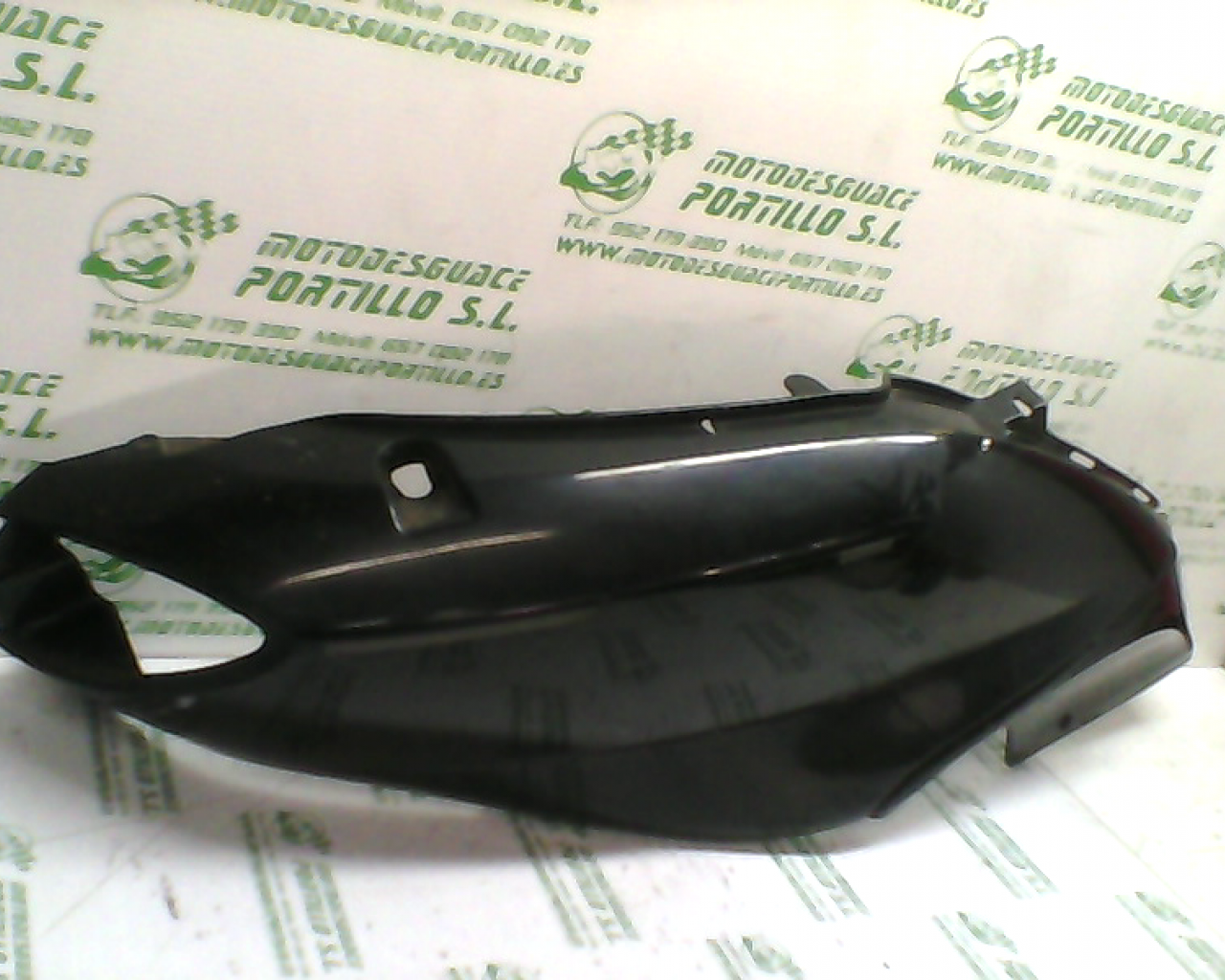 Carcasa lateral trasera derecha Piaggio Fly 50 4T (2005-2007)