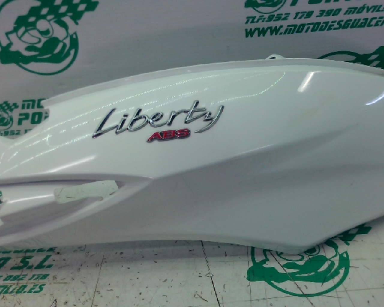 Carcasa lateral trasera derecha Piaggio liberty 125 i 2023 (2023-2024)