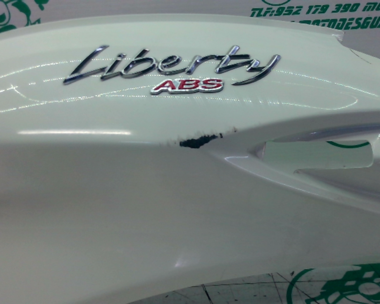 Carcasa lateral trasera izquierda Piaggio liberty 125 i 2023 (2023-2024)