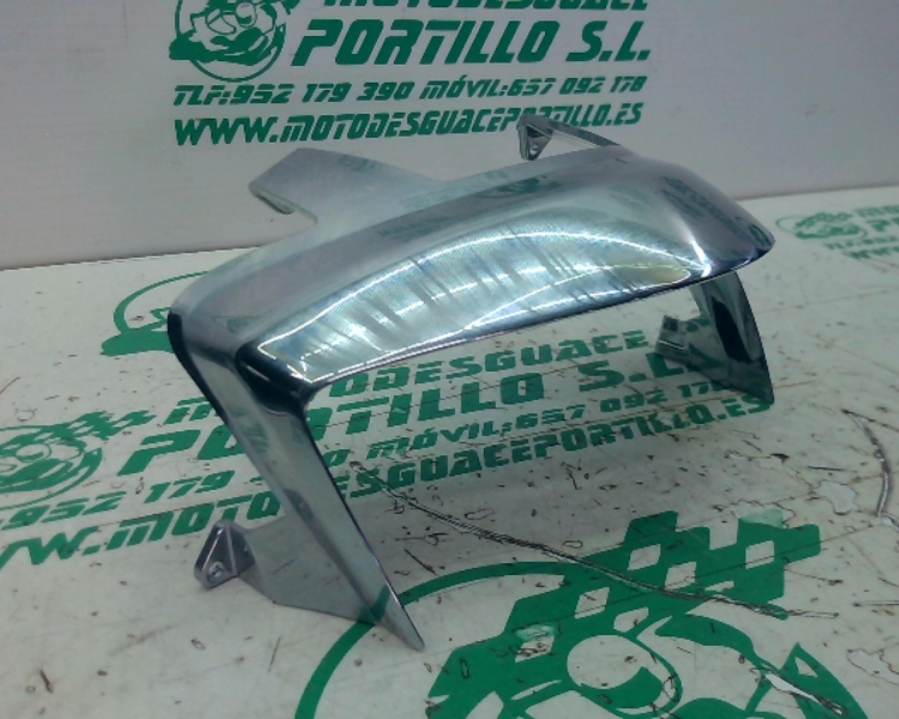 Embellecedor del faro Piaggio liberty 125 i 2023 (2023-2024)