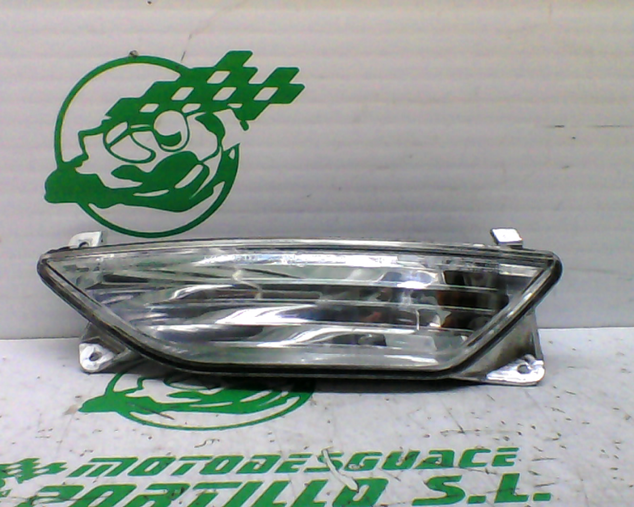 Intermitente delantero izquierdo Piaggio MP3 250 RL (2009-2012)