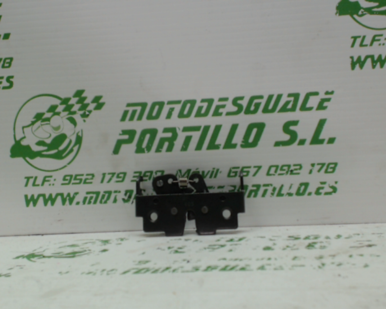 Cerradura del asiento Piaggio NRG Power   50 (2007-2009)