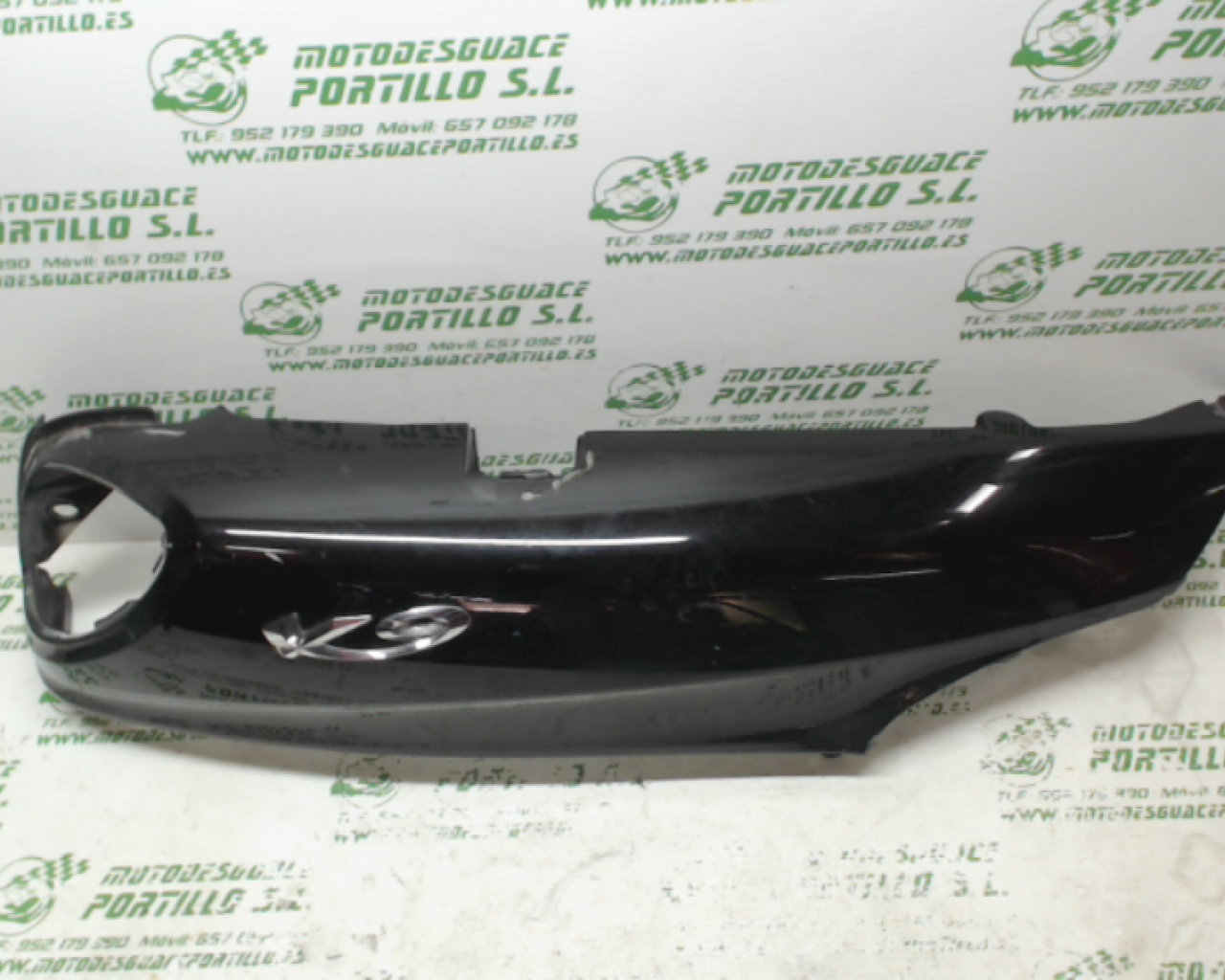 Carcasa lateral trasera derecha Piaggio X9 500 (2003-2004)