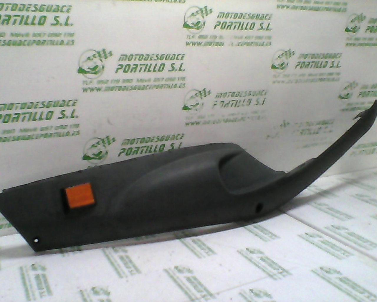 Carcasa lateral derecha Piaggio ZIP Aire 2T 2   50 (1996-1999)