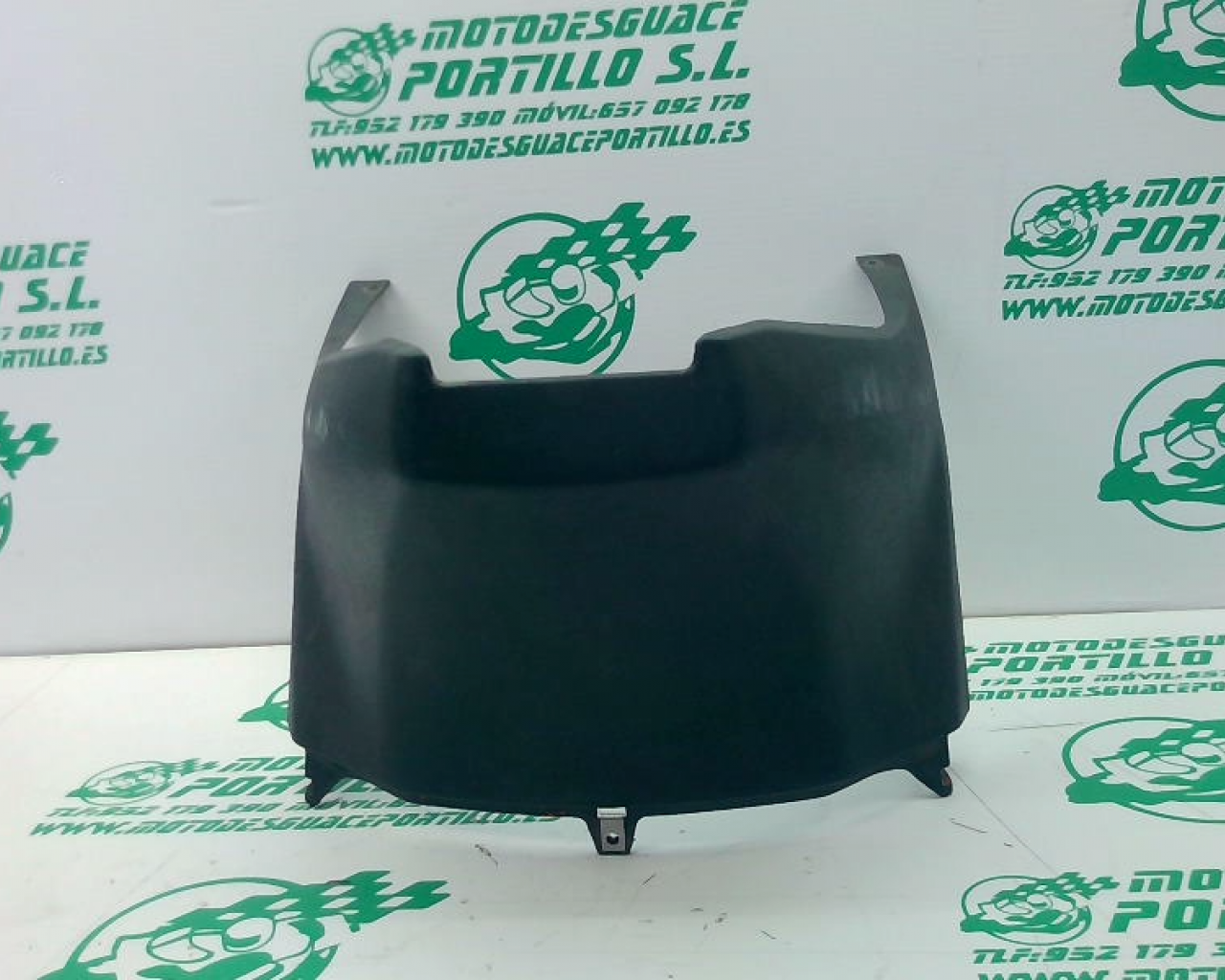 Carcasa delantera del motor Piaggio ZIP AIRE 2T 3   50 (2003-2013)