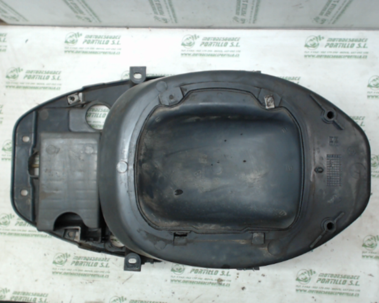 Porta-casco Piaggio ZIP H2O 2T 3   50 (2003-2013)