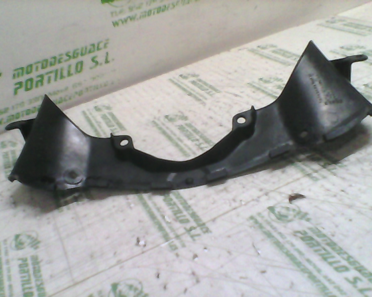 Carcasa Inferior de Faro  Suzuki BANDIT GSF 650 S (2009-2011)